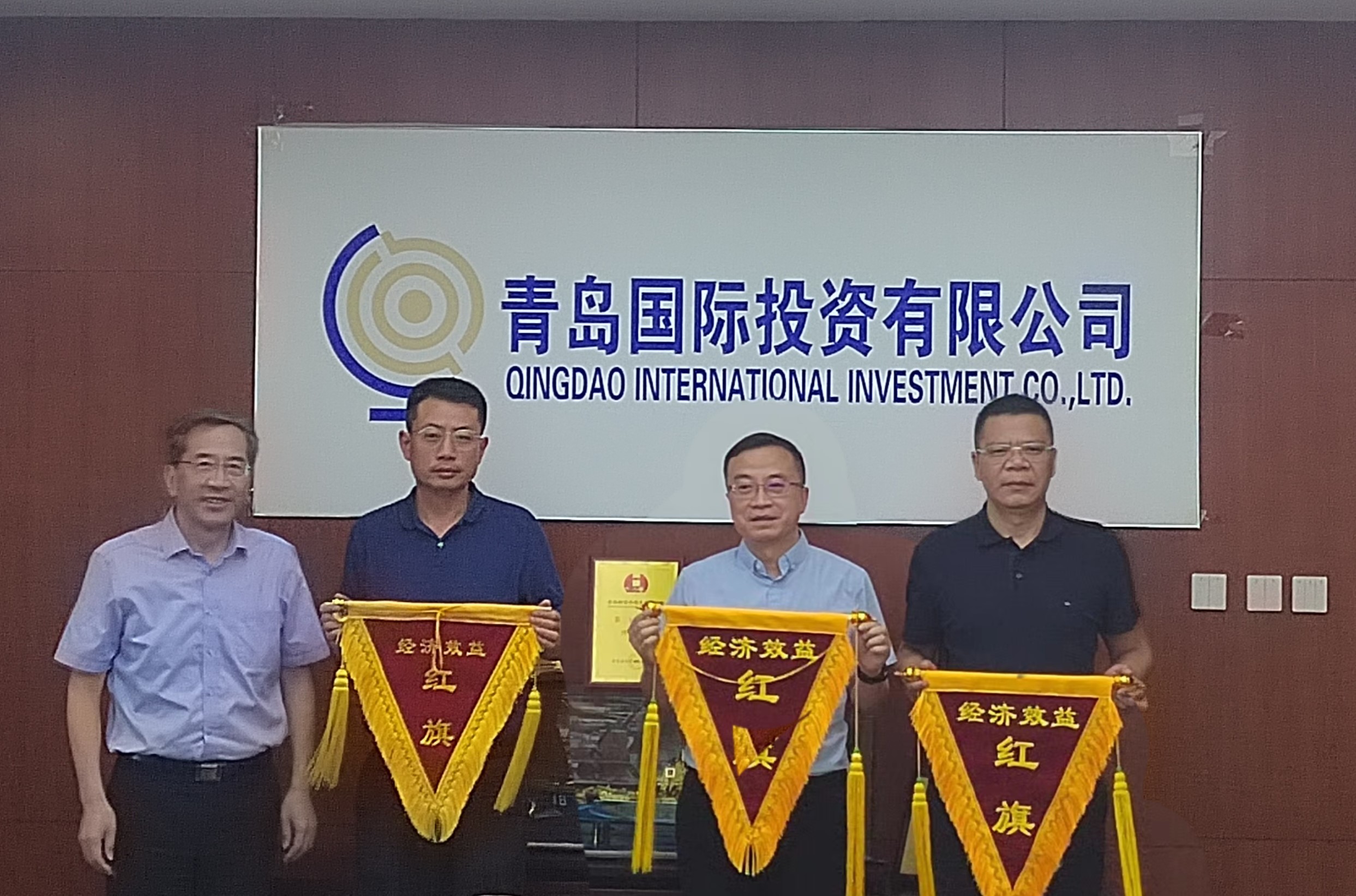 分析會(huì)現(xiàn)場(chǎng)2.jpg 分析會(huì)現(xiàn)場(chǎng)2.jpg