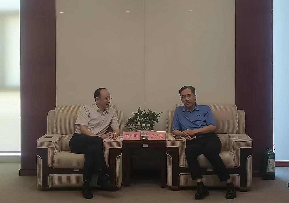 青島國(guó)際投資有限公司黨委書記、董事長(zhǎng)王偉光會(huì)見中國(guó)農(nóng)業(yè)銀行青島市分行黨委書記、行長(zhǎng)邵利洪一行