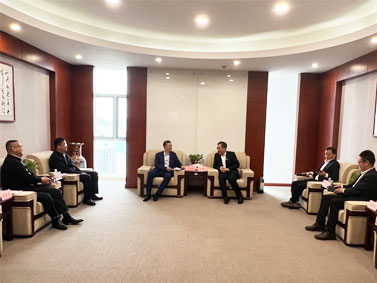 市委金融辦副主任許德林到訪青島國(guó)投 調(diào)研不良資產(chǎn)管理業(yè)務(wù)