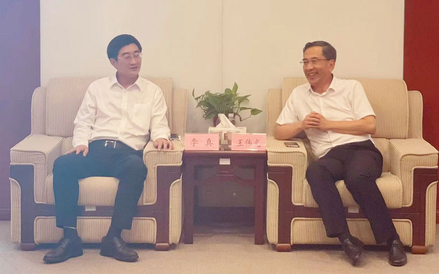 青島國(guó)投公司黨委書記、董事長(zhǎng)王偉光會(huì)見民生銀行青島分行黨委書記、行長(zhǎng)李真一行