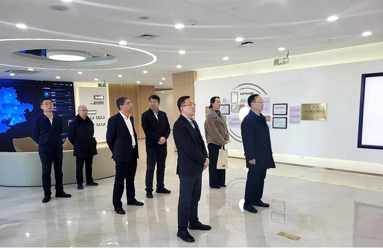 市中院黨組副書記、副院長高勇一行調(diào)研青島產(chǎn)權(quán)交易所