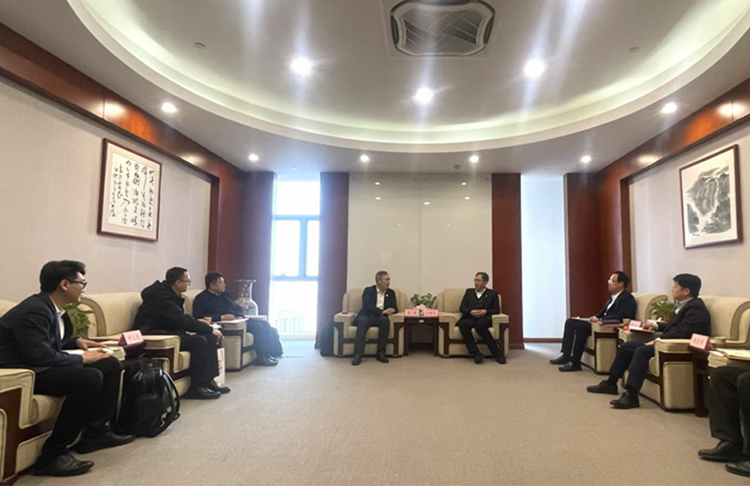 青島國投公司黨委書記、董事長王偉光會見國新證券黨委委員、副總經(jīng)理李虎一行